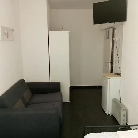 Apartment Family & Friends *